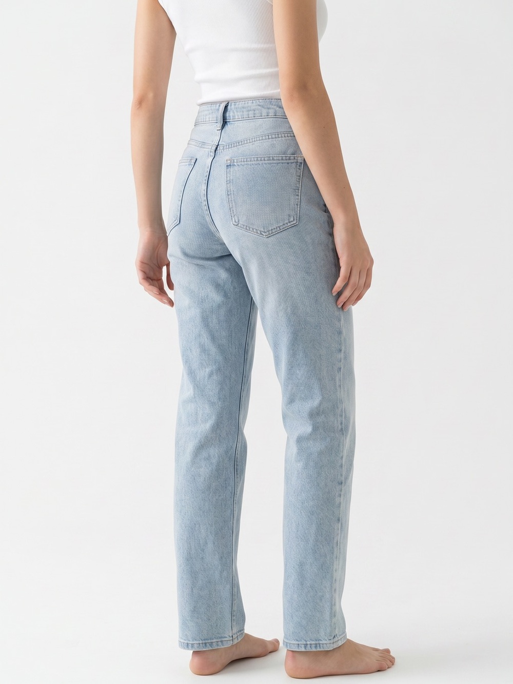 Light Blue Floral-Appliqué Straight-Leg Jeans - Picture 5 of 15